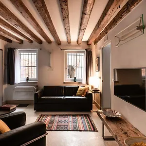 https://venice-boutique-house.hotelslidodijesolo.com